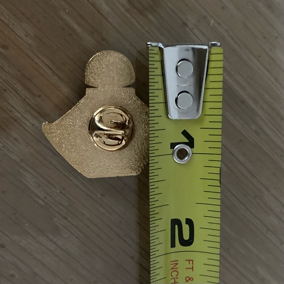 Vintage Samsara by Guerlain Brooch Pin Gold Tone/Enameled 
NEW in package. - Picture 14 of 14